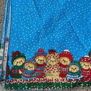 Vintage Christmas Table Cloth/Cloth size L104”,W52”